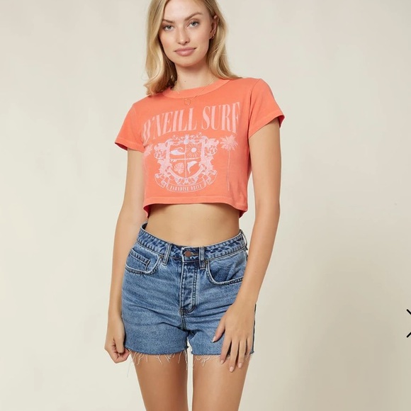 O'Neill Tops - ✅✅🌷O’NEILL CREW TEAM CROP TEE in Watermelon